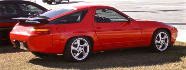 1988 Porsche 928 Rear A/c unit. Moon roof