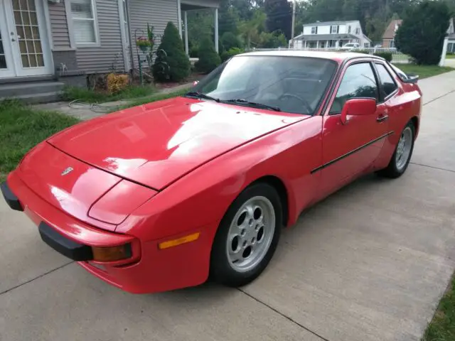 1986 Porsche 944 Base