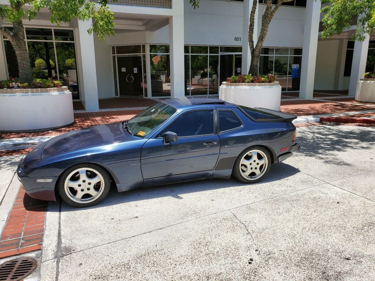 1988 Porsche 944 Turbo