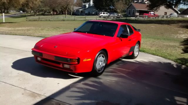 1988 Porsche 944 S model