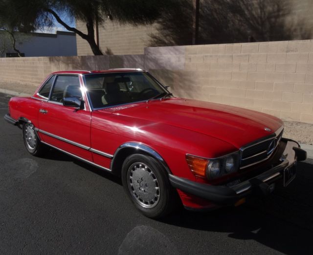 1988 Mercedes-Benz SL-Class 560 SL convertible hardtop