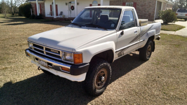 1988 Toyota Pickup DLX
