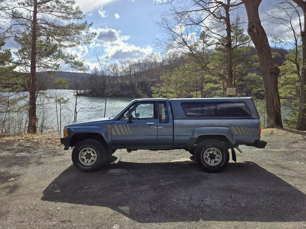 1988 Toyota Pickup SR5