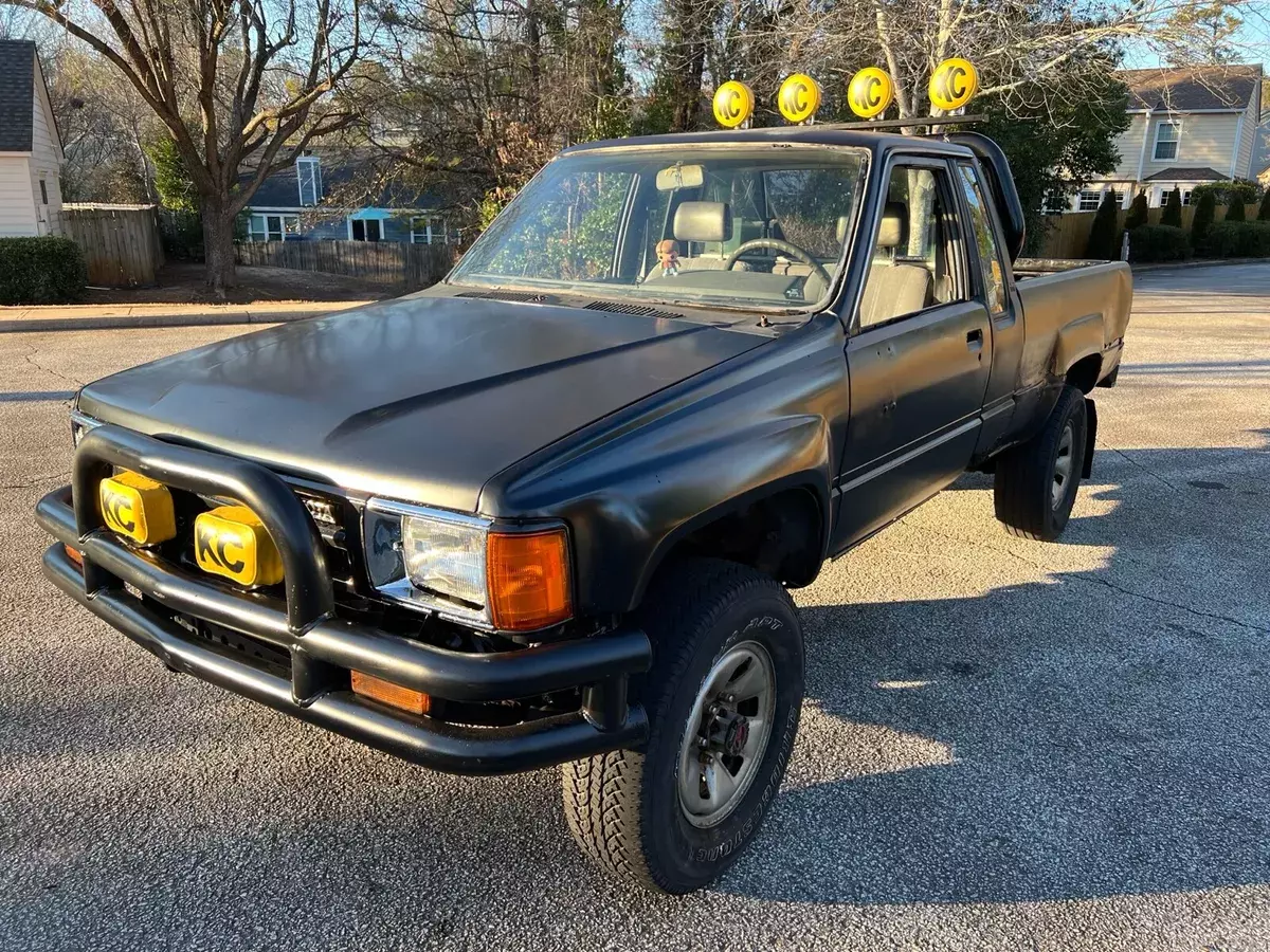 1988 Toyota Pickup XTRACAB RN67 SR5