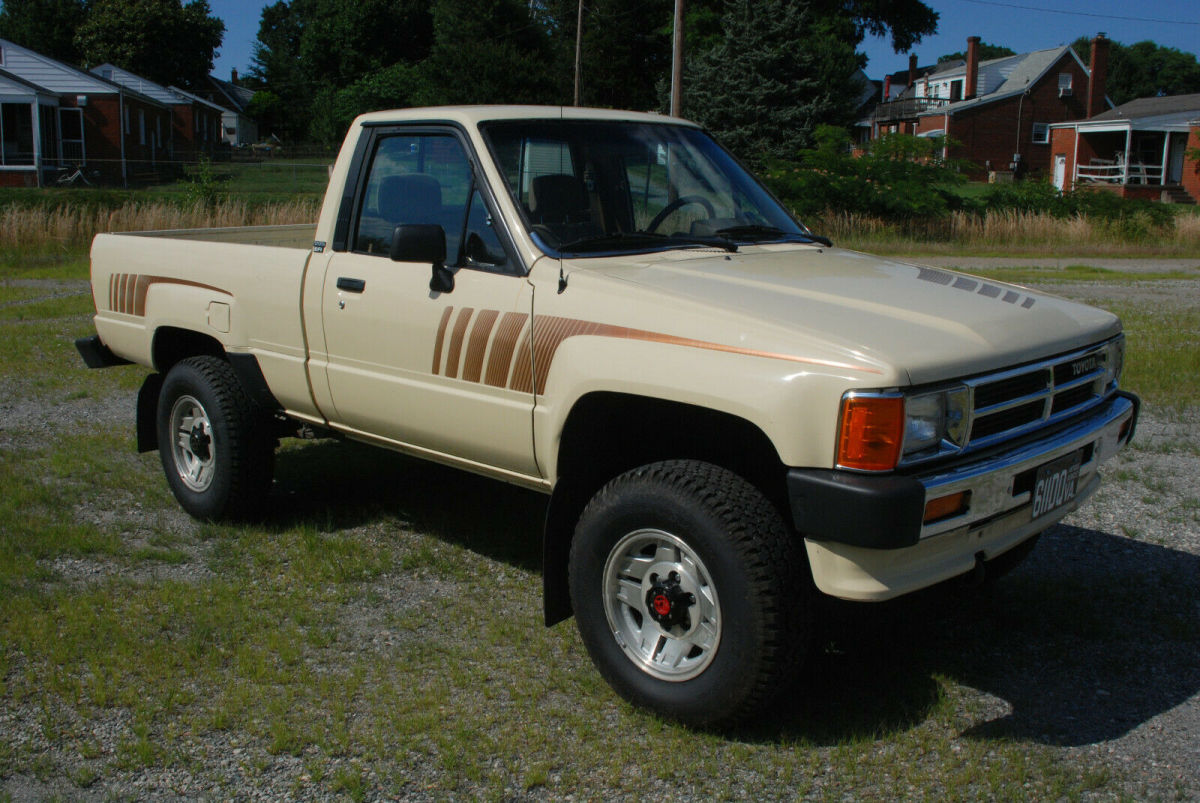 1988 Toyota Pickup RN63 SR5