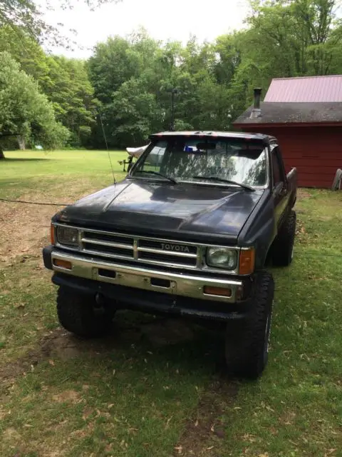 1988 Toyota pickup sr5