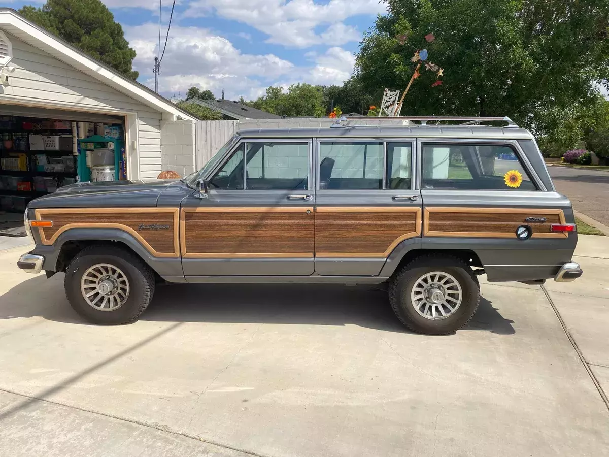 1988 Jeep Grand Wagoneer