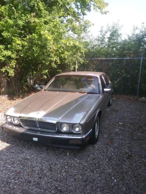 1988 Jaguar XJ6