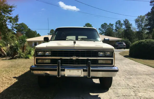 1989 Chevrolet Suburban Silverado