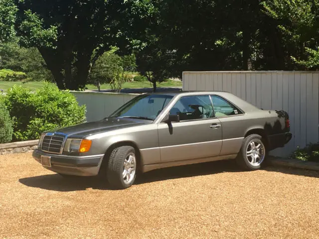 1989 Mercedes-Benz 300-Series