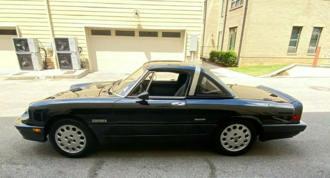 1989 Alfa Romeo Spider QUADRIFOGLIO