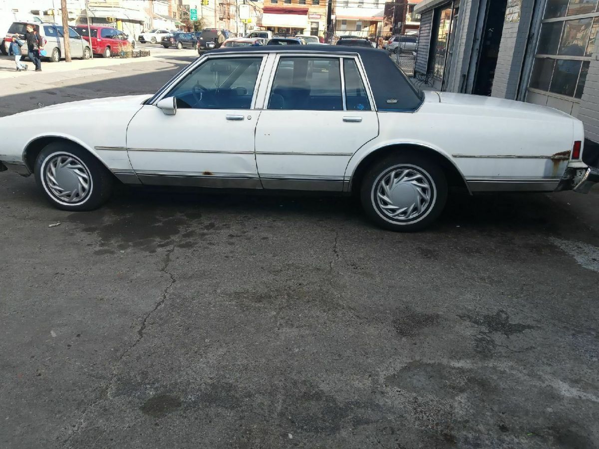 1989 Chevrolet Caprice LS Classic Brougham