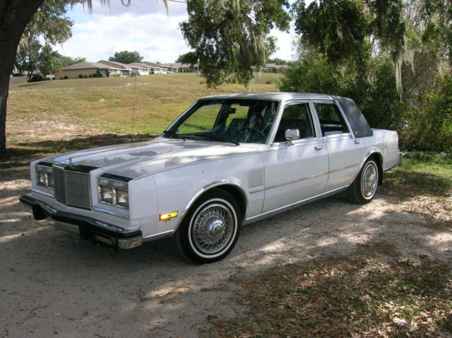 1989 Chrysler New Yorker TOP OF THE LINE