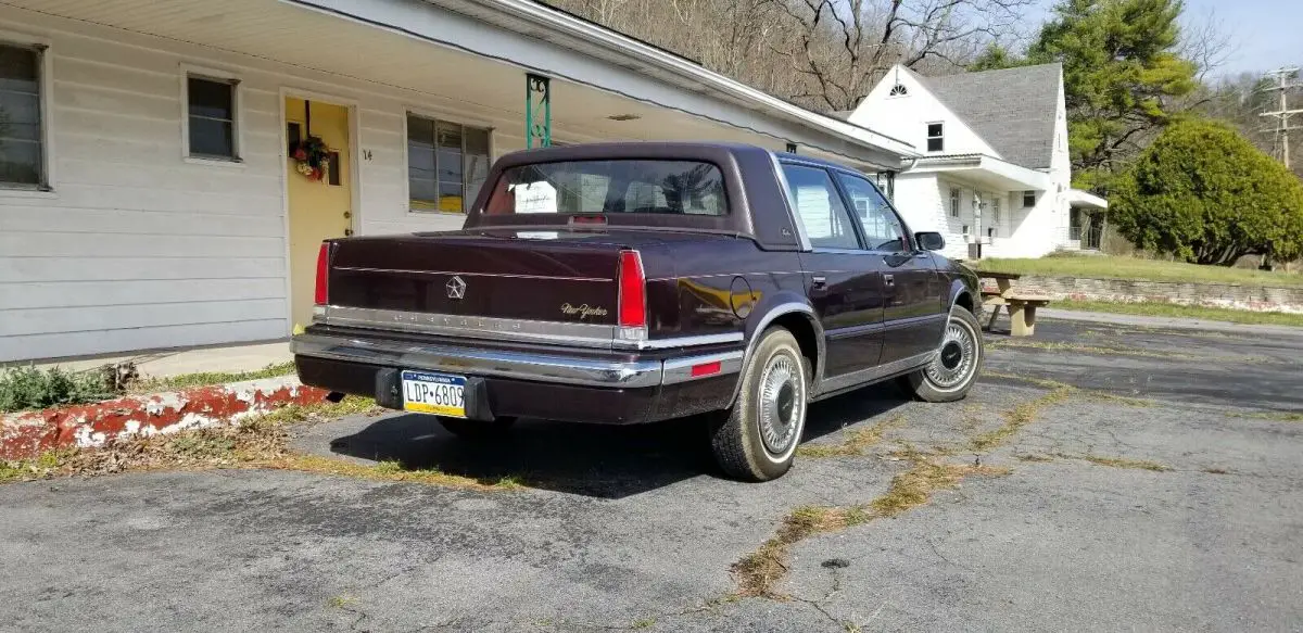 1989 Chrysler New Yorker C-BODY LANDAU