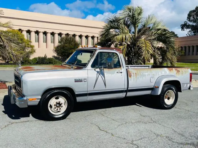 1989 Dodge Ram 3500 D300