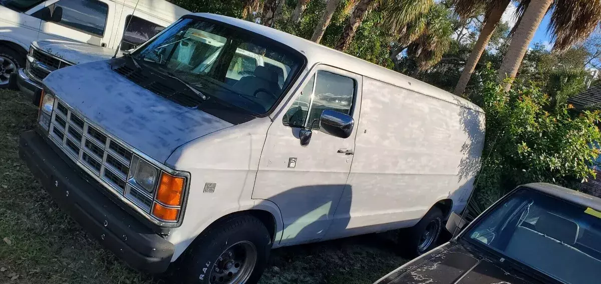 1989 Dodge Ram Van B250