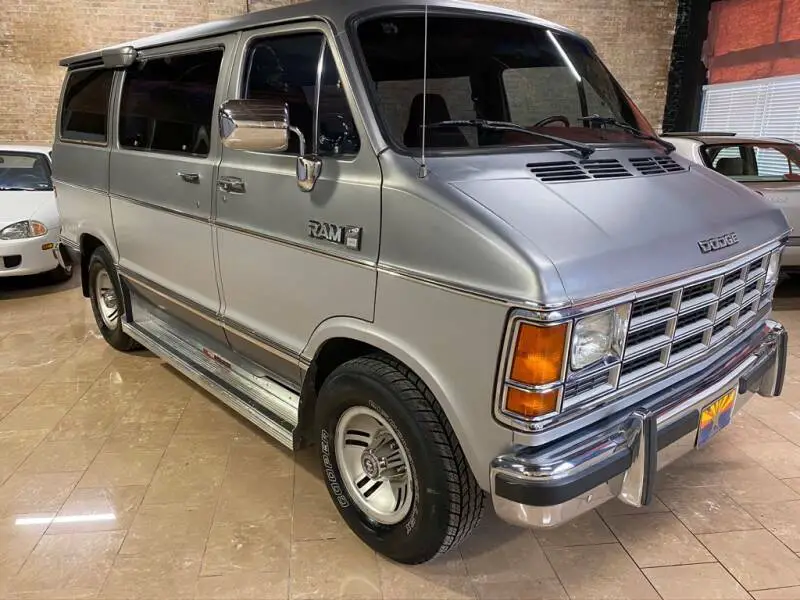 1989 Dodge Ram Van B150 Value 3dr Passenger Van