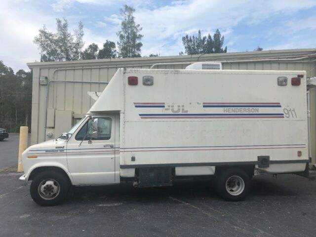 1989 Ford E-Series Van E350 Custom Mobile Command Center