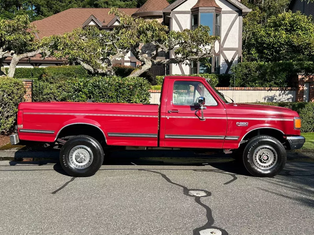 1989 Ford F-250 Ford XLT Lariat 4x4 Rust Free Low Miles