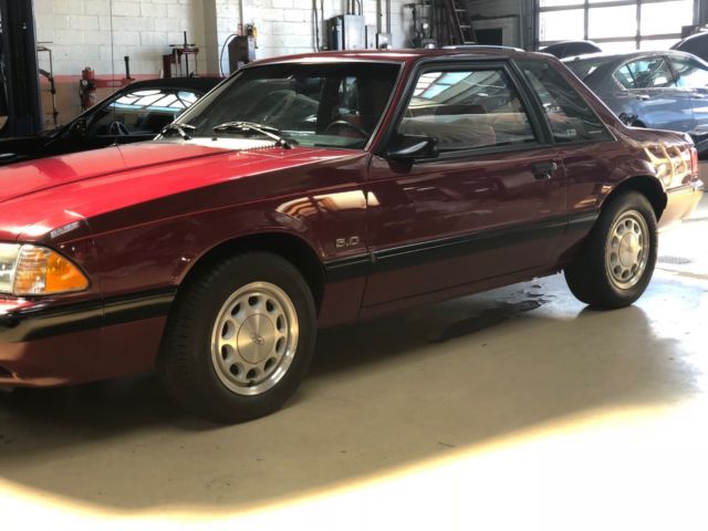 1989 Ford Mustang 5.0 LX Notchback Coupe