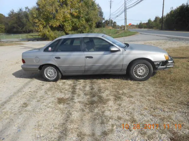 1989 Ford Taurus LX