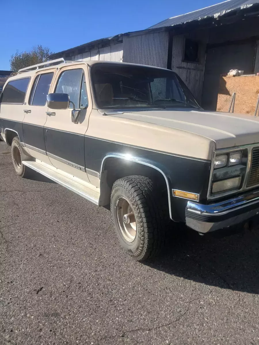 1989 GMC Suburban V15 CONVENTIONAL