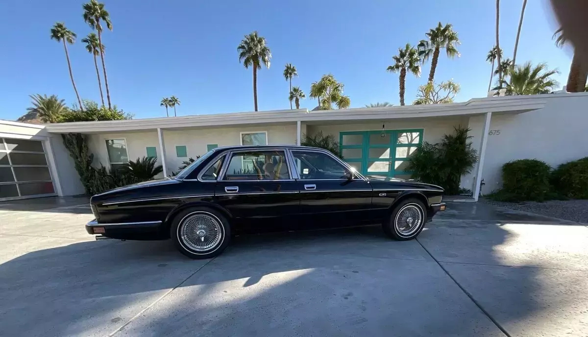 1989 Jaguar XJ6