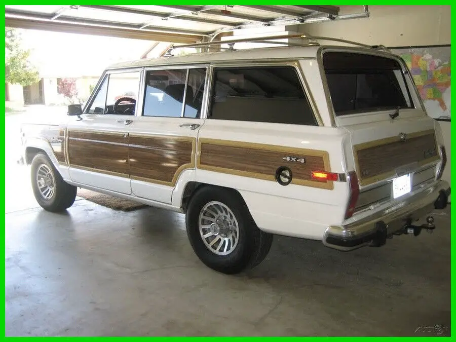 1989 Jeep Wagoneer 4dr 4WD SUV