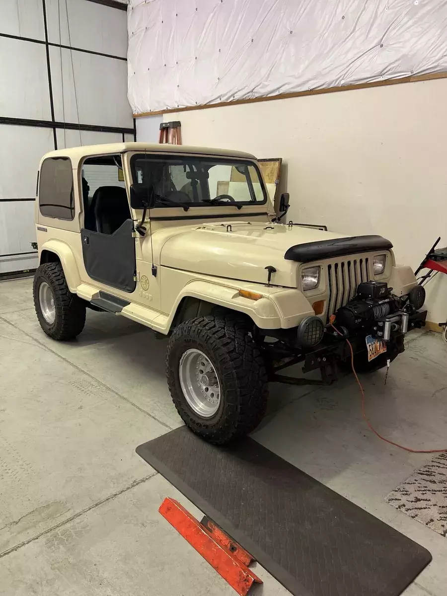 1989 Jeep Wrangler SAHARA