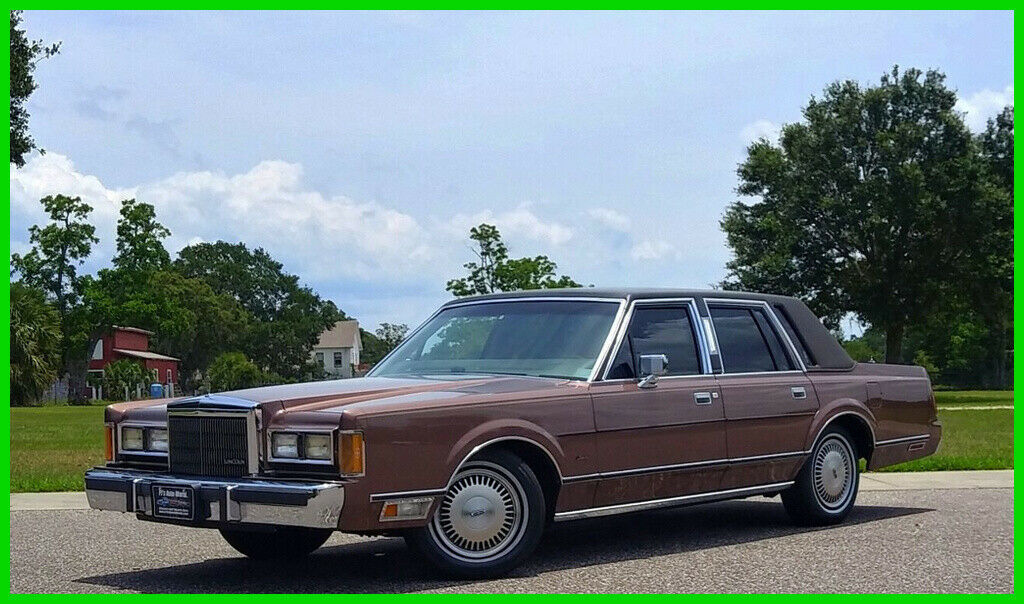 1989 Lincoln Town Car 1989 Lincoln Town Car Clean! only 41,631 pampered miles