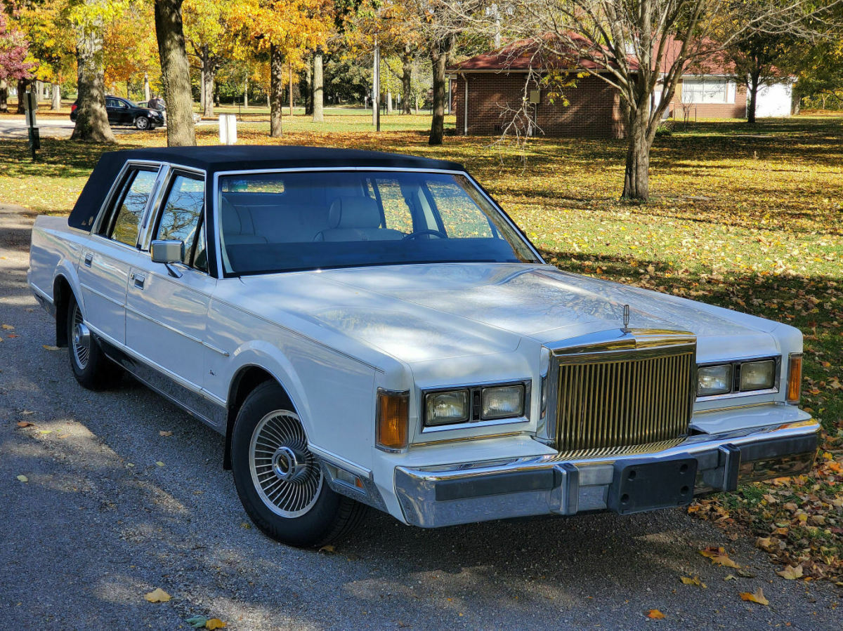 1989 Lincoln Town Car