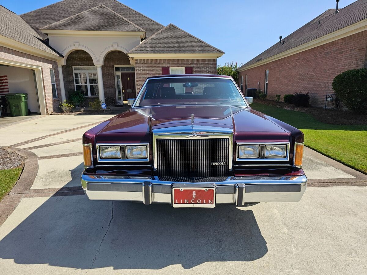 1989 Lincoln Town Car HALF VINYL ROOF