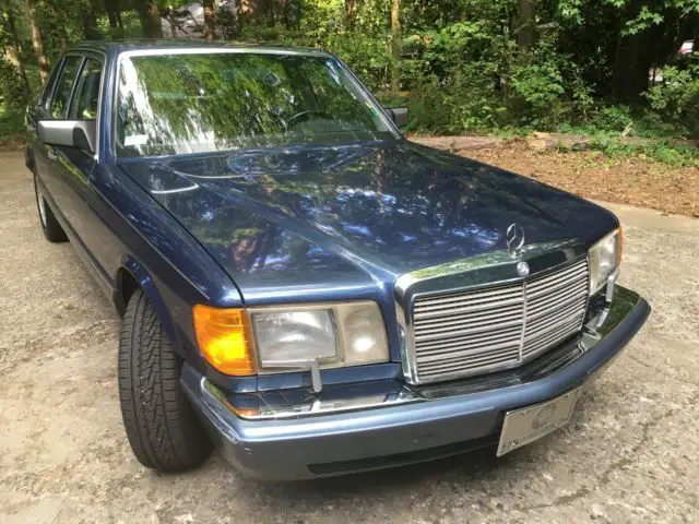 1989 Mercedes-Benz 400-Series