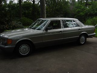 1989 Mercedes-Benz 500-Series 560SEL