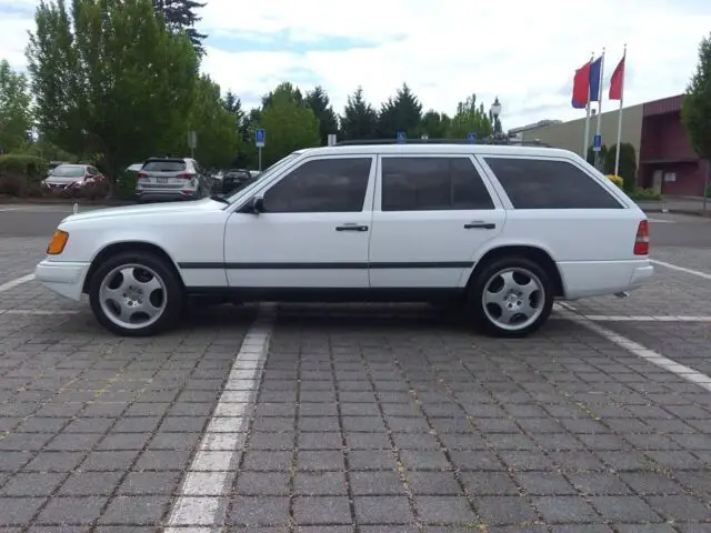 1989 Mercedes-Benz 300-Series TE