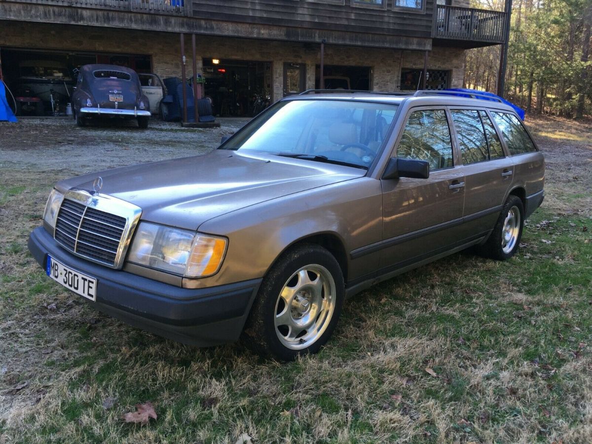 1989 Mercedes-Benz 300TE