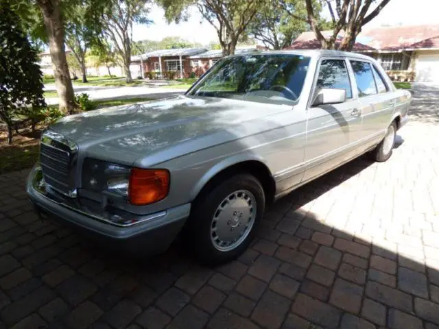 1989 Mercedes-Benz 400-Series DROP DEAD GORGEOUS