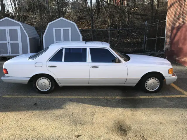 1989 Mercedes-Benz 500-Series