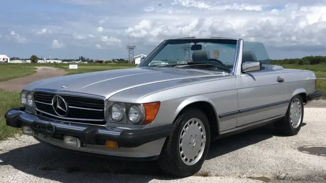 1989 Mercedes-Benz SL-Class 560 SL