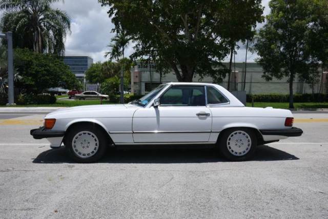 1989 Mercedes-Benz 500-Series 560 SL 2dr Convertible