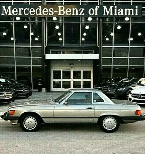 1989 Mercedes-Benz SL-Class 560 SL 21k Orig Miles Certified & Documented