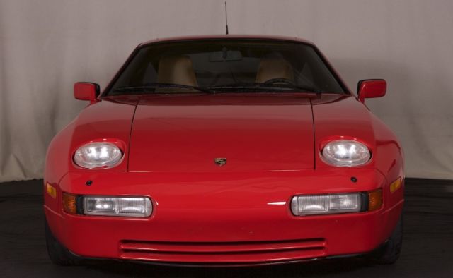 1989 Porsche 928 S4