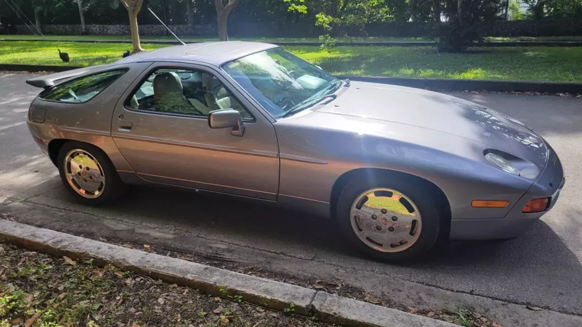 1989 Porsche 928