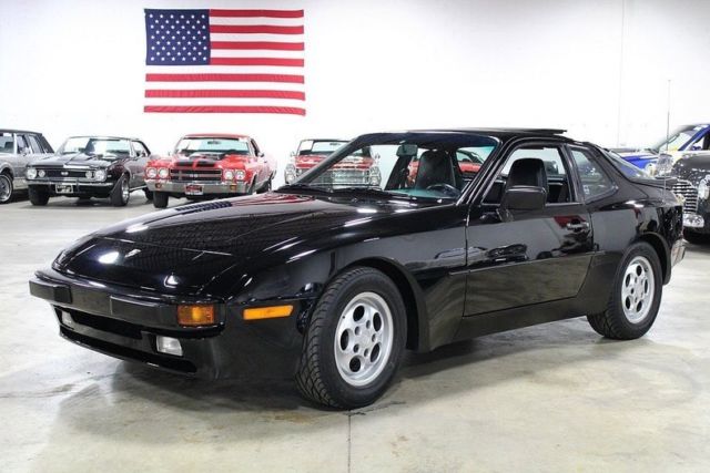 1989 Porsche 944 --