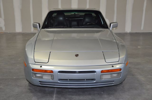 1989 Porsche 944 S2