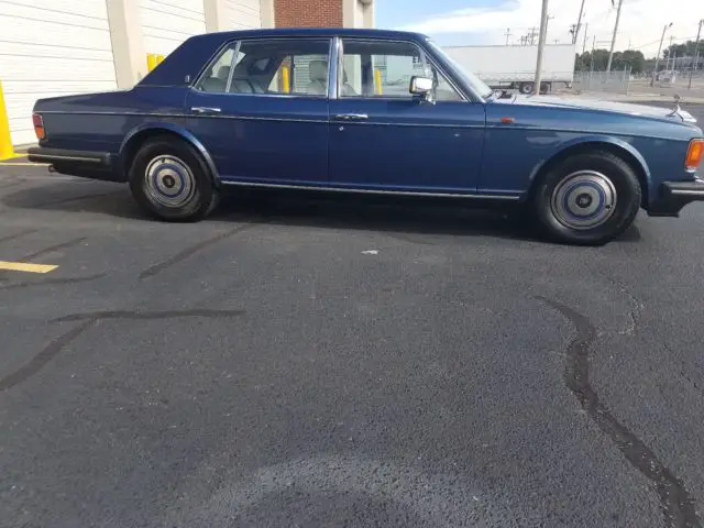 1989 Rolls-Royce Silver Spirit/Spur/Dawn 4 door