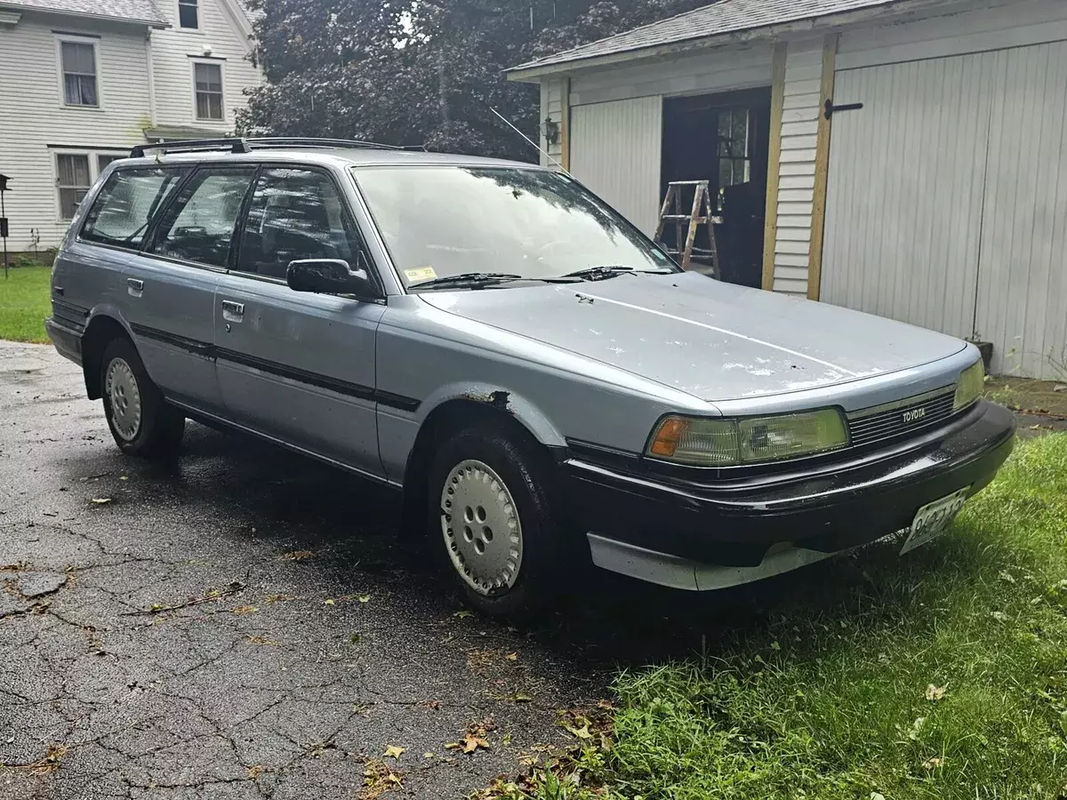 1989 Toyota Camry DLX