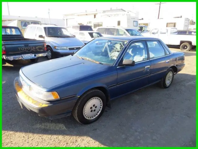 1989 Toyota Camry Deluxe