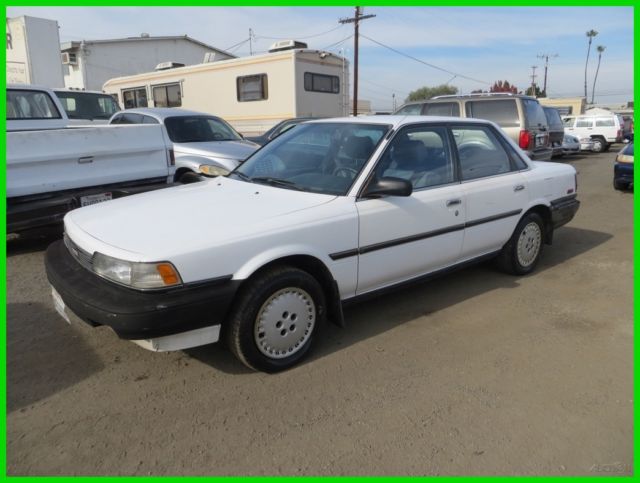 1989 Toyota Camry Deluxe