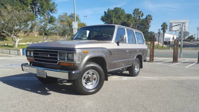 1989 Toyota Land Cruiser Base Sport Utility 4-Door